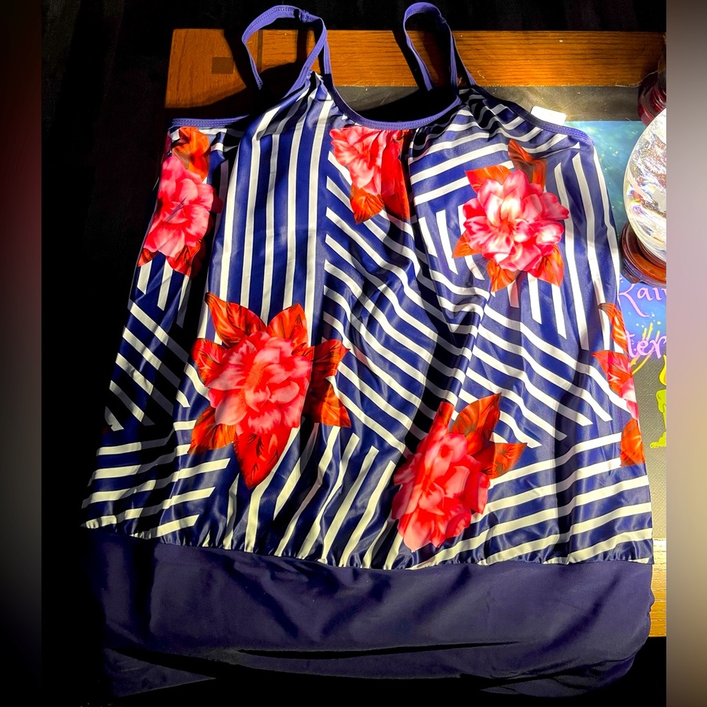 Size 3x bathing suit vbeasiiy NWT